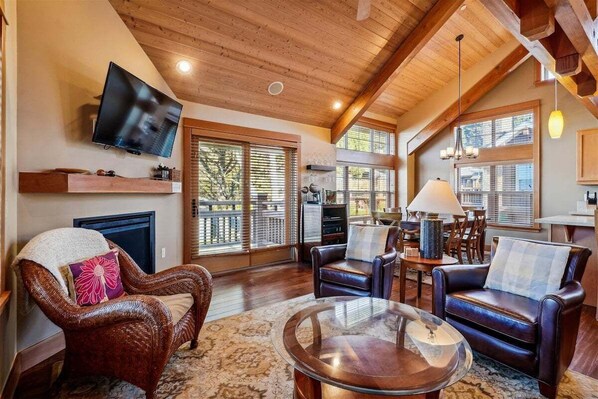 Flat-screen TV, fireplace