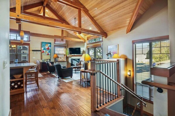 المنشأة من الداخل