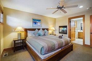 3 bedrooms, free WiFi, bed sheets - The Lodges C-1 - 1 Block to the Beach! (Cannon Beach)