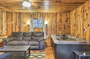 Honeymoon huisje | Donsdekens, bedden met traagschuimmatrassen, individueel gedecoreerd