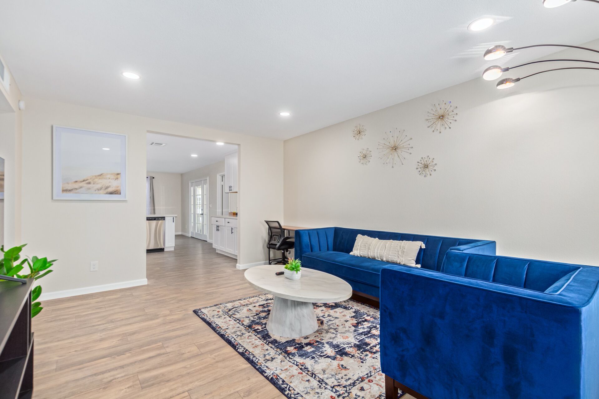 *Chandler Mall*+ *Prime Location*+*Pet-Friendly*