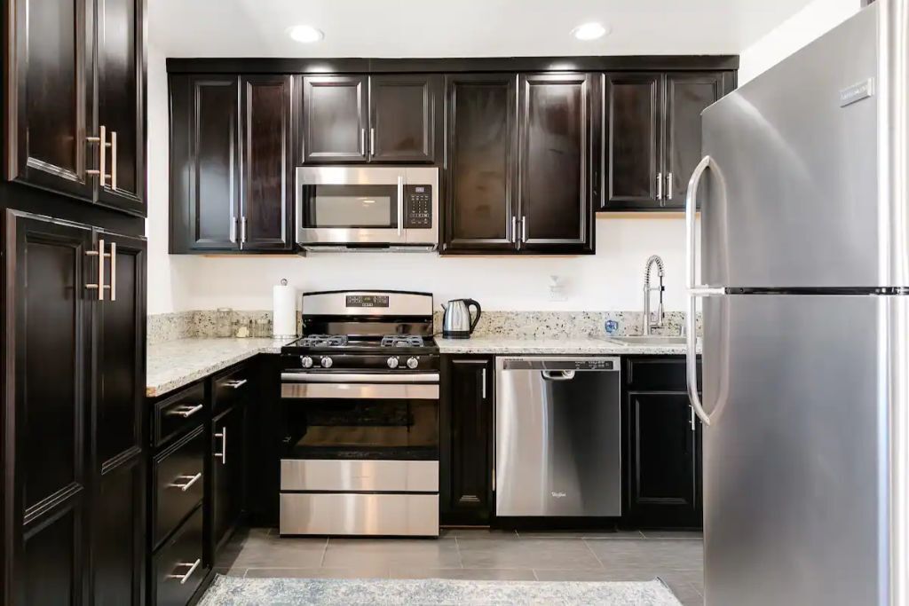 Top Floor New Modern Luxurious Loaded 1+1 Home 