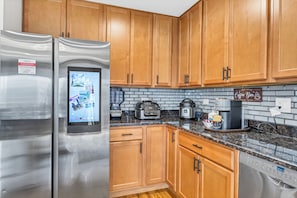 Fridge, microwave, oven, stovetop - Luxe Duplex - Private Gym -Huge Yard -King Beds Garage Parking-EV Charger- Crib (Chicago)