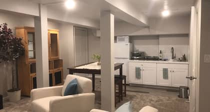 Practical One Bedroom Unit Near Downtown Littleton