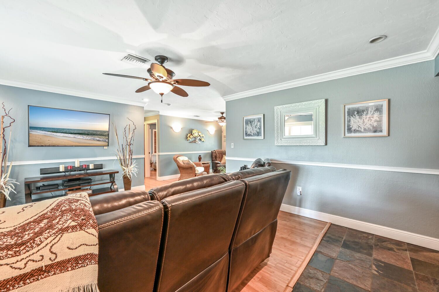 3bdrm Pool home under 4 miles to the Beach!
