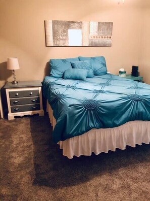 2 habitaciones, tabla de planchar con plancha, wifi y ropa de cama