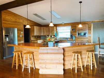 Quarter Circle Cross Bunkhouse