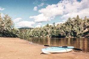 Beach - Refuge de la Rouge –Tremblant, Fireplace, Kayak & Waterfront (Village de Labelle)