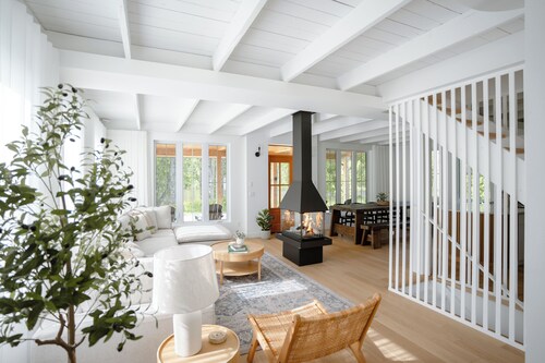 ōVive – Stunning River View, Design, Hot Tub & Tremblant