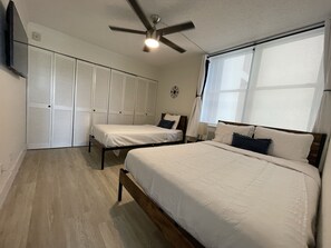 3 bedrooms, WiFi, bed sheets - Eclectic Easeful Stay At The Keys! (Islamorada)