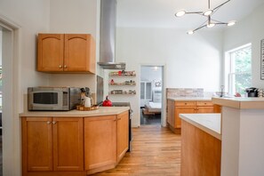 Fridge, microwave, oven, stovetop - Kid-Friendly Stay with Backyard: Long Stays (Salt Lake City)