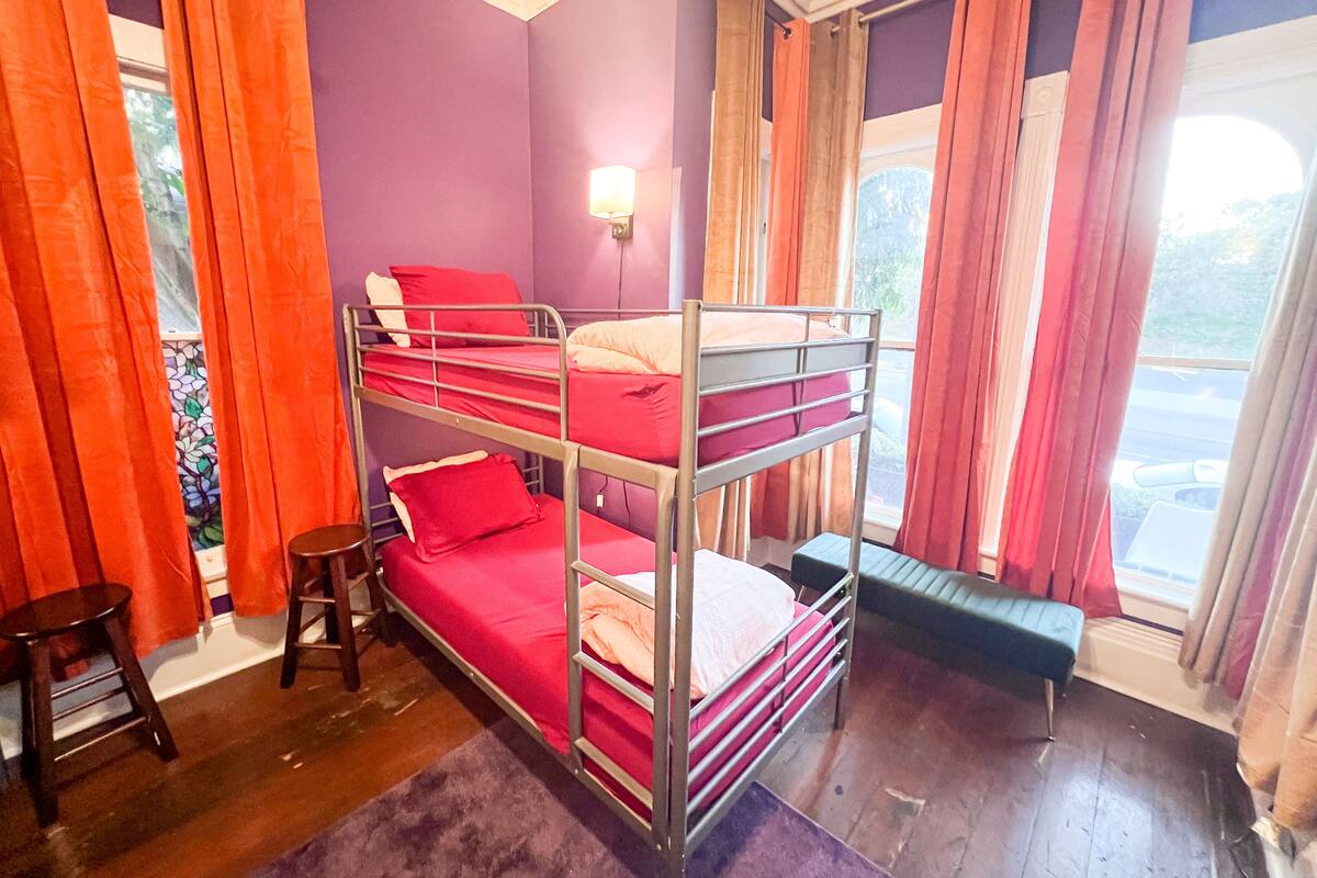 Dormitorio compartido básico | Wifi gratis 