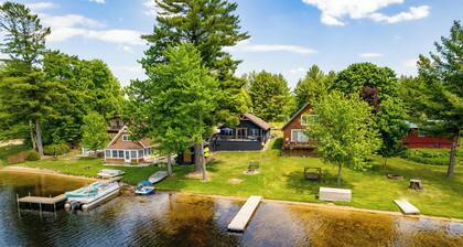 Diamond Lake Waterfront Cabin w/ Deck + Dock!