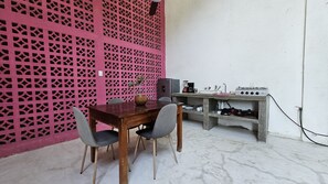 Outdoor dining