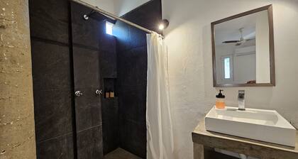 Comfortable 2 bedroom apartment 200 meters from the beach