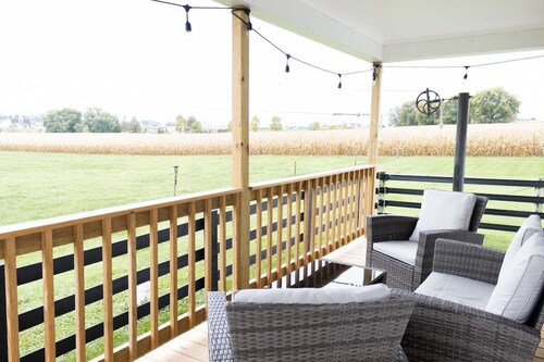 Amish School House & Farm House Apt in Lancaster