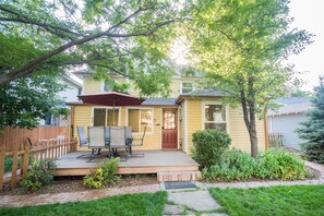Casa, 2 camas Queen size, patio, vista al jardín (118 Whitcomb - Unit A (main)) | Exterior
