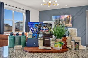 Condo, 1 cama Queen e sofá-cama, varanda, vista para o jardim (220 Peterson St Unit 3) | Parte interna
