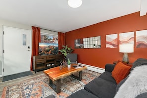 Condo, 1 Queen Bed with Sofa bed, Patio, Garden View (220 Peterson St Unit 3) | Living area | 50-inch flat-screen TV with digital channels