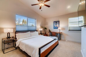 House, Multiple Beds, Patio, Garden View (844 Jerome St. (Unit 1)*) | 4 bedrooms, free WiFi, bed sheets - Fancy Townhome Near Old Town, Breweries and River! (Fort Collins)