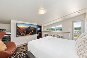 House, Multiple Beds, Patio, Garden View (844 Jerome St. (Unit 1)*) | 4 bedrooms, free WiFi, bed sheets