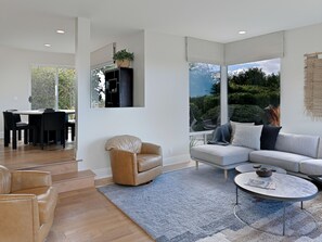 Smart TV, fireplace, stereo - Luxury Home | Ocean View | Fire Pit | BBQ (Encinitas)