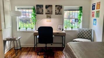 1 bedroom, desk, iron/ironing board, WiFi