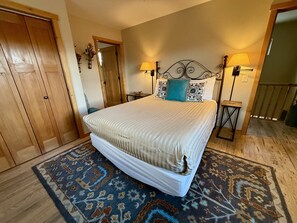 3 bedrooms, iron/ironing board, travel cot, free WiFi