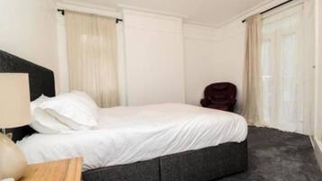 Appartement | 2 chambres, fer et planche Ă repasser, Wi-Fi gratuit, draps fournis