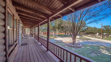 House, 2 Bedrooms | Property grounds