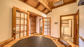 House, 2 Bedrooms | Interior