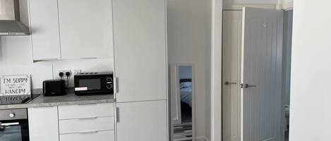 Căn hộ, 1 giường cỡ queen và sofa giường | Bếp riêng | Tủ lạnh, lò vi sóng, lò nướng, bếp nấu