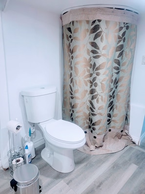 Jetted tub, hair dryer, towels, soap
