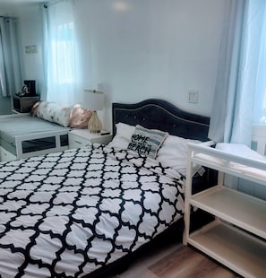 1 bedroom, desk, iron/ironing board, free WiFi