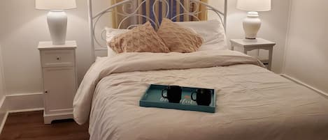 1 chambre, fer et planche Ă repasser, Wi-Fi gratuit, draps fournis