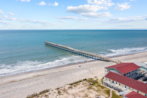 2nd Row Directly Across from Pier w/ Private Pool, Hot Tub, and More