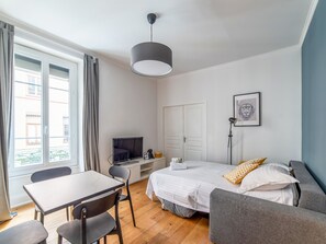 1 bedroom, iron/ironing board, WiFi, bed sheets - Appartement Anatha - Welkeys (Lyon)