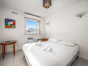 1 Schlafzimmer, Schreibtisch, Bügeleisen/Bügelbrett, WLAN