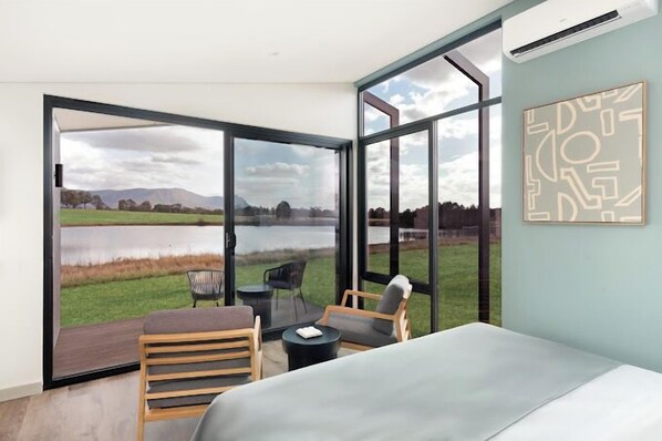 Estúdio premium | Roupas de cama premium, frigobar, ferros/tábuas de passar roupa