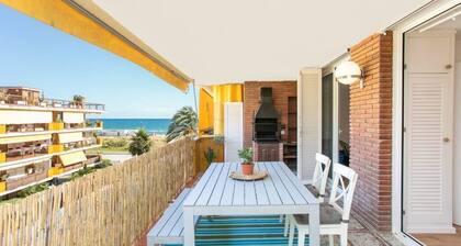 Unique Sea views & Beachfront Apartment