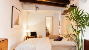 2 多间卧室、熨斗/熨衣板、旅行婴儿床、WiFi