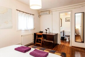 2 bedrooms, WiFi, bed sheets