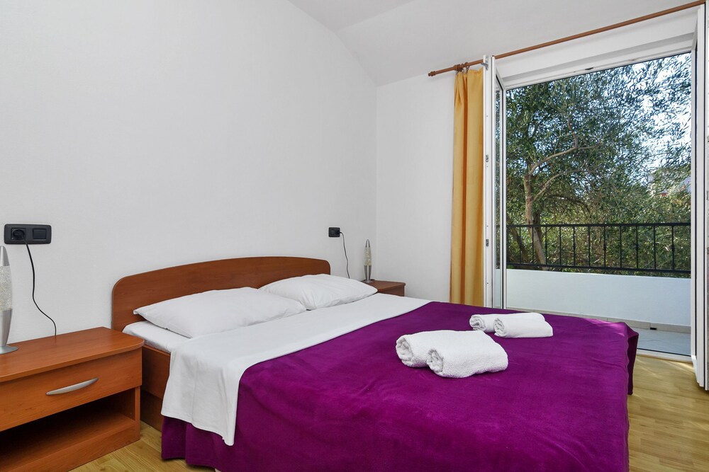apartment-and-rooms-nikola-38301-a7-zastrazisce-island-hvar