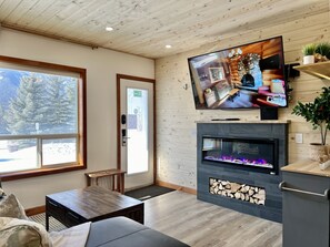 Smart TV, fireplace, DVD player