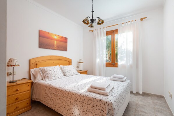 4 Schlafzimmer, kostenloses WLAN, Bettwäsche