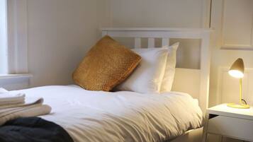 2 habitaciones, tabla de planchar con plancha y wifi gratis