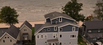 Penthouse | Historic Oneida Lakefront Condo 5