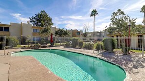 Outdoor pool - Comfy 1-bdrm Condo in Heart of Old Town Scottsdale (Scottsdale)