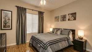 Estudio (1 Bedroom) | 1 dormitorio y ropa de cama