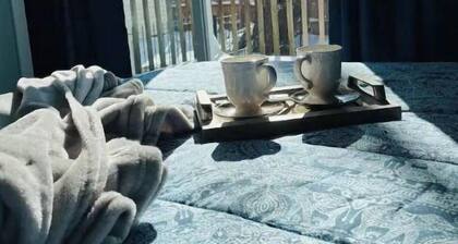 TOWNHOUSE🏠5BR/2BATH/2 FLOORS/ FREE PARKING/BBQ 🤩